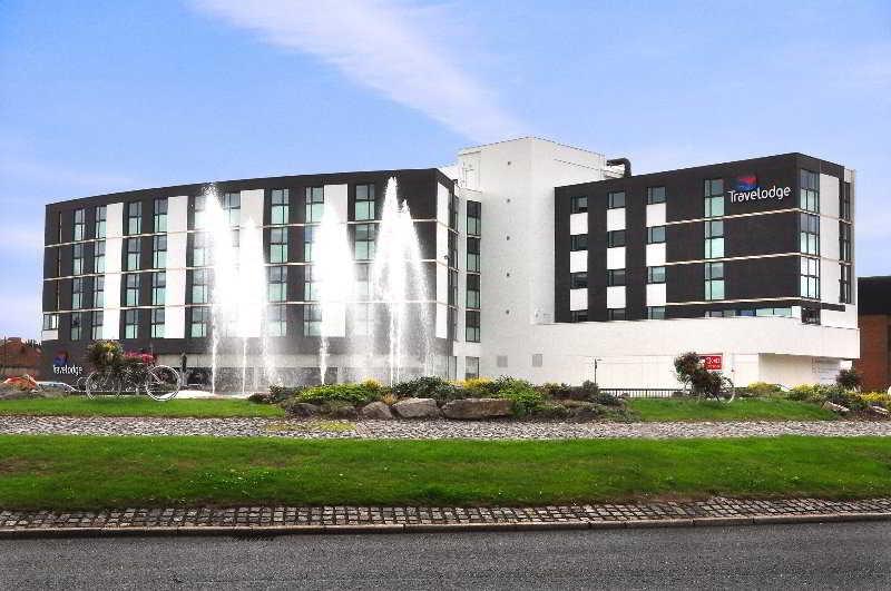 Travelodge Chester Central Delamere Street Екстер'єр фото